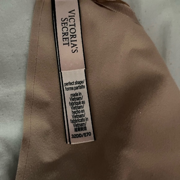 VICTORIA’S SECRET Nude Padded Bra - Picture 3 of 3